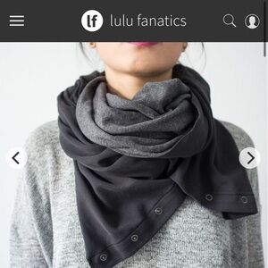 Lululemon Vinyasa Rulu running scarf